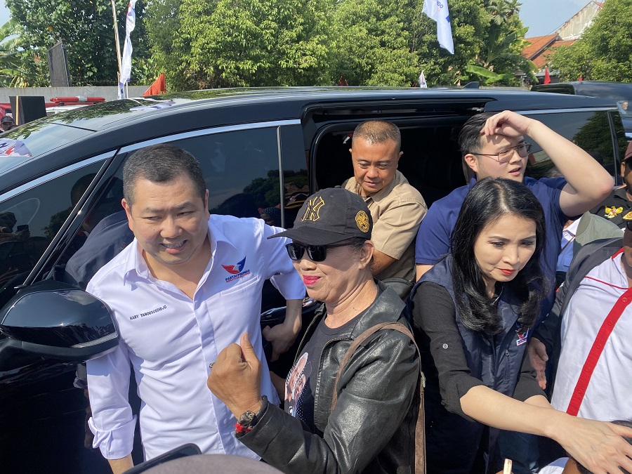 Bersama Liliana, Hary Tanoe Hadiri Deklarasi Dukungan Apmiso terhadap Ganjar-Mahfud di Semarang