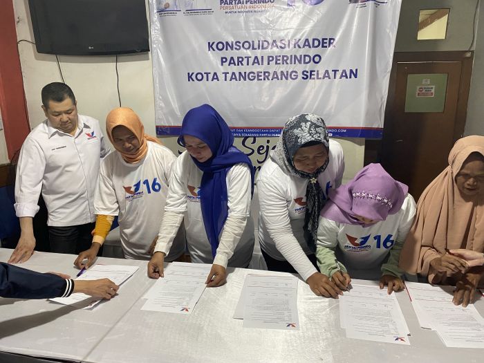 Biasanya Kerap Gunakan Etalase, Emak-emak di Tangsel Makin Semangat Jualan Pakai Gerobak Perindo