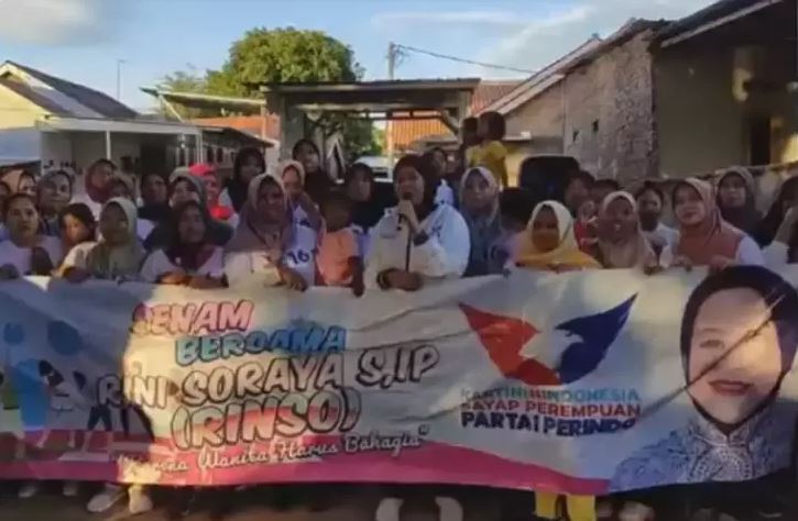 Bidik Suara Perempuan, Caleg Partai Perindo Gelar Senam Bareng Emak-emak di Serang