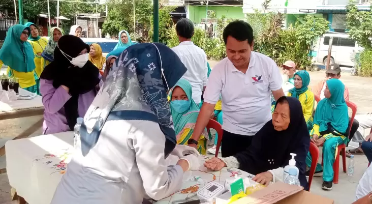Caleg Partai Perindo Ryzko Hartandi Senam Bersama Warga dan Gelar Cek Kesehatan Gratis 