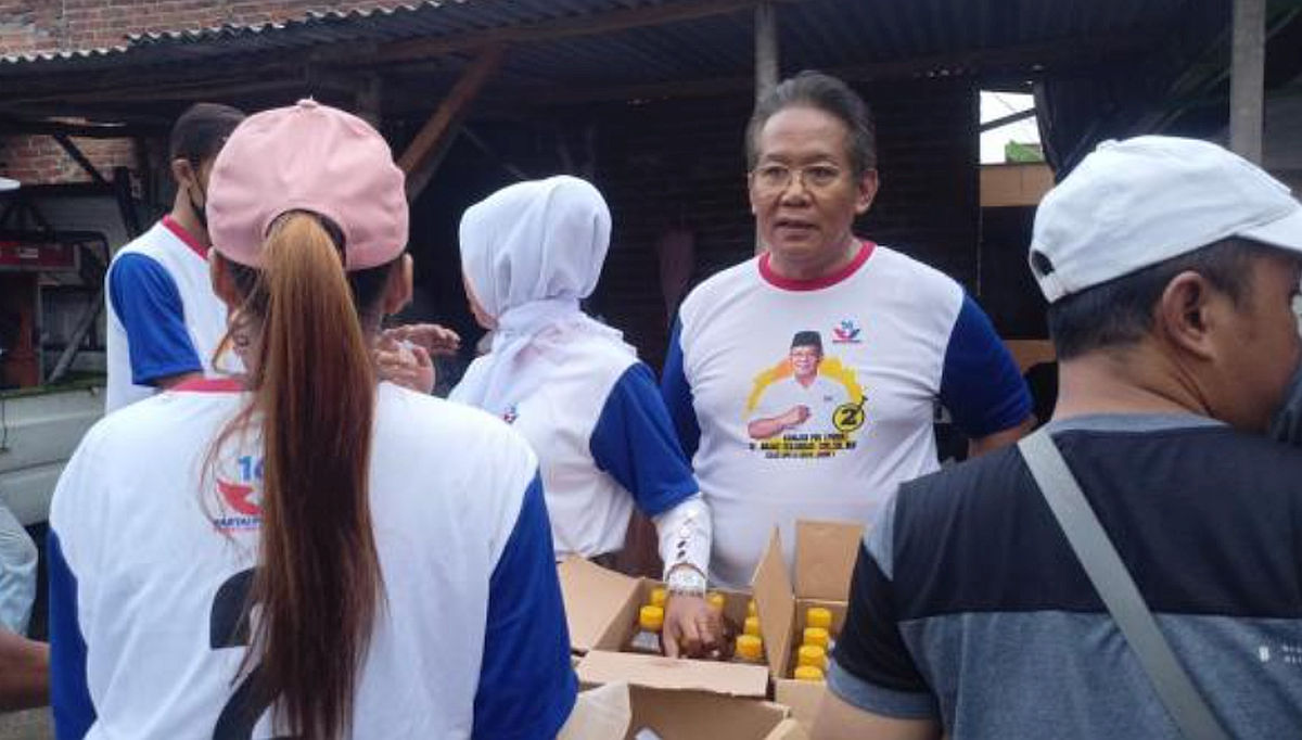 Caleg Partai Perindo Anang Iskandar Gelar Bazar Tebus Murah Migor di Sidoarjo