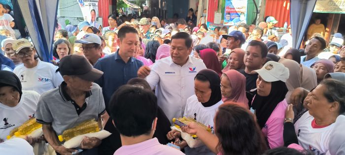 Caleg Partai Perindo Berman Nainggolan Gelar Bazar 1.600 Sembako Murah di Matraman