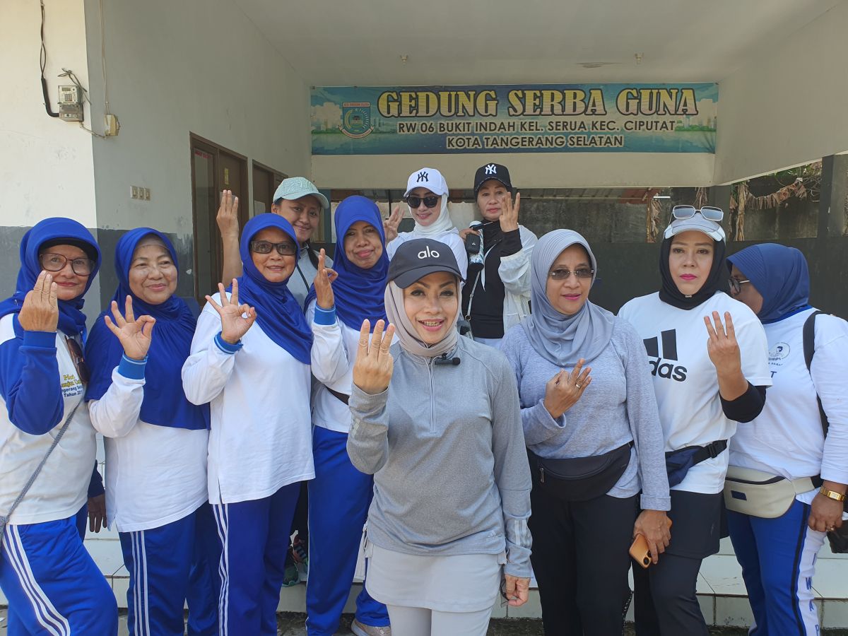 Caleg Partai Perindo Dyah Anita Gelar Senam Terapi LTK Bersama Warga di Ciputat