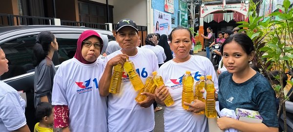 Caleg Partai Perindo Gelar Bazar Minyak Goreng Murah di Sawah Besar 
