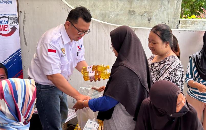 Gelar Bazar Murah Bantu Warga Cipayung, Caleg Andrey Irawan Simbolon: Partai Perindo Punya Program Nyata