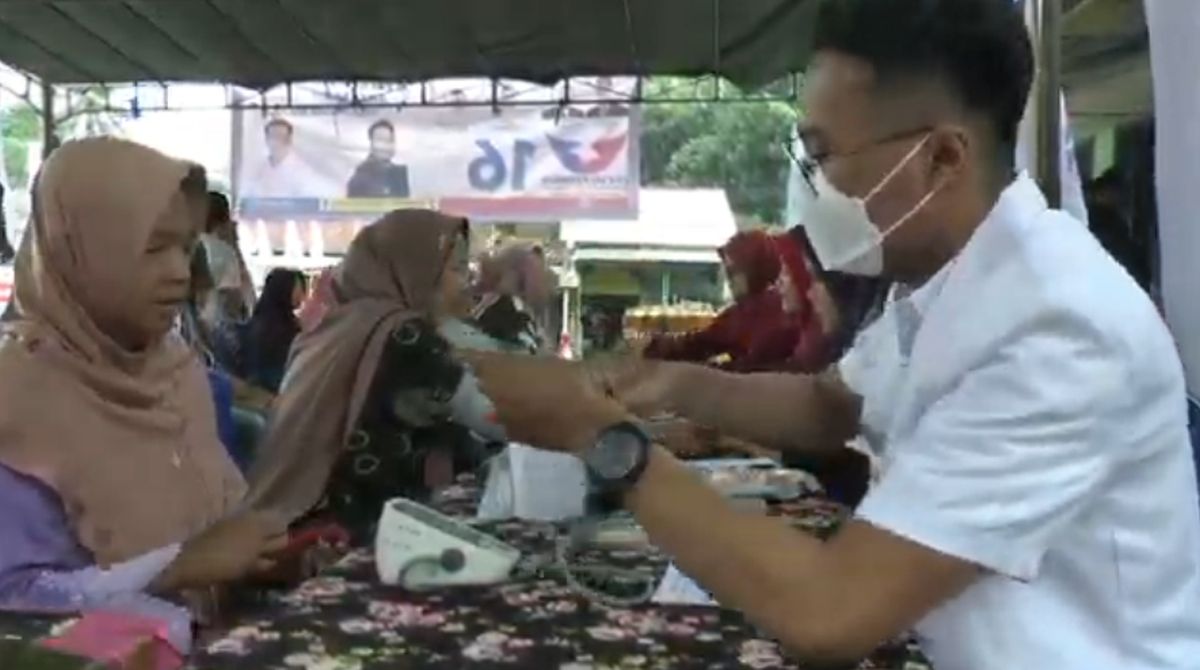 Caleg Partai Perindo Gelar Pengobatan Gratis dan Bazar Minyak Murah di Kendal