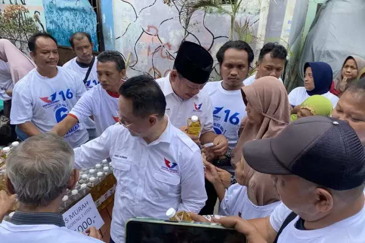 Caleg Partai Perindo Gelar Tebus Murah Minyak Goreng di Sunter, Warga Merasa Terbantu 