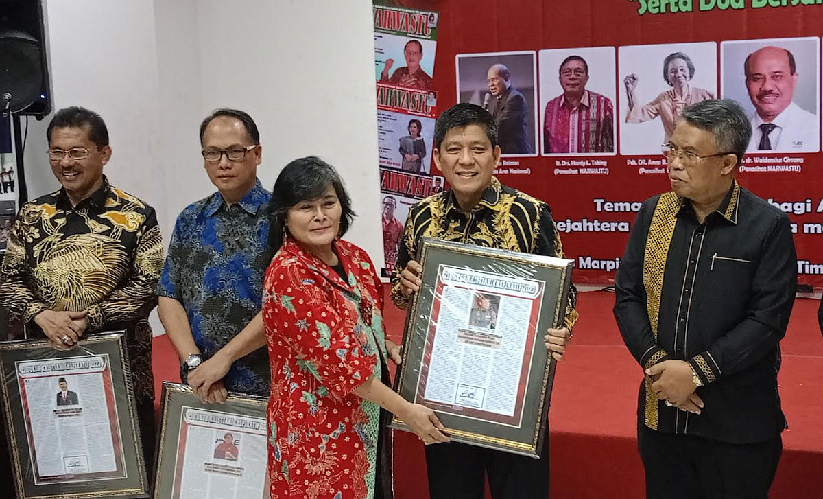 Caleg Partai Perindo Karev Marpaung Terima Penghargaan Tokoh Inspiratif