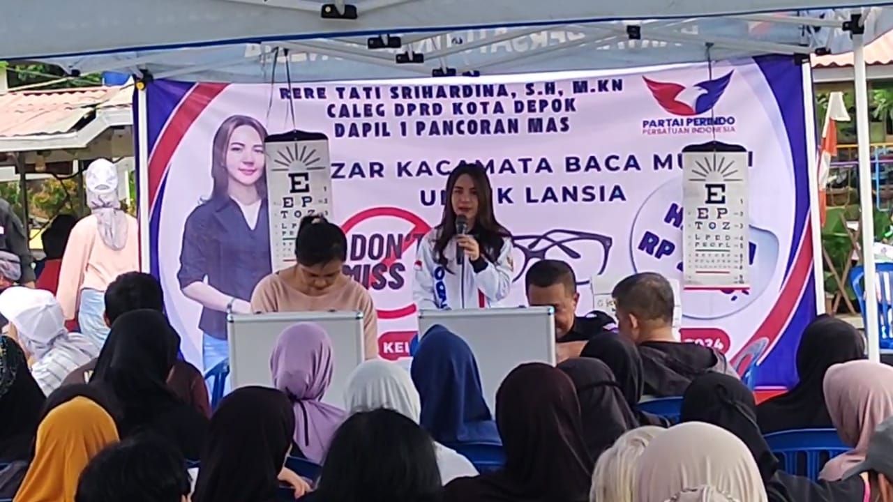 Caleg Partai Perindo Rere Tati Gelar Bazar Kacamata Murah untuk Lansia di Depok