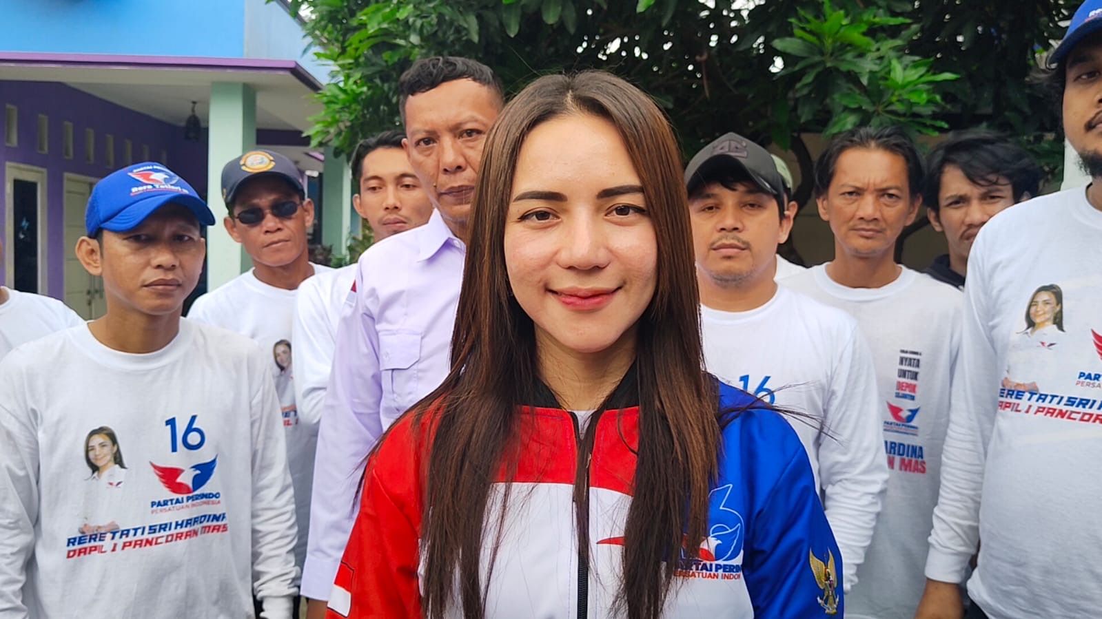 Caleg Partai Perindo Rere Tati Serap Aspirasi Ibu-Ibu hingga Lansia di Kampung Pulo Depok