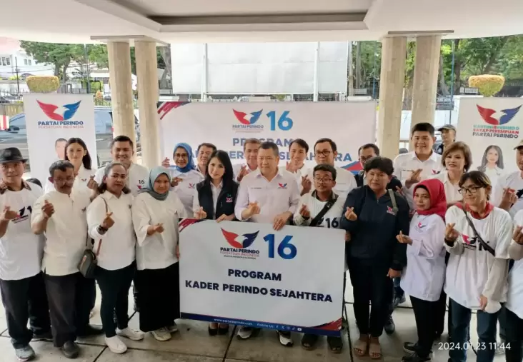 Dapat Gerobak Baru, Pedagang: Semoga Partai Perindo Menang Pemilu