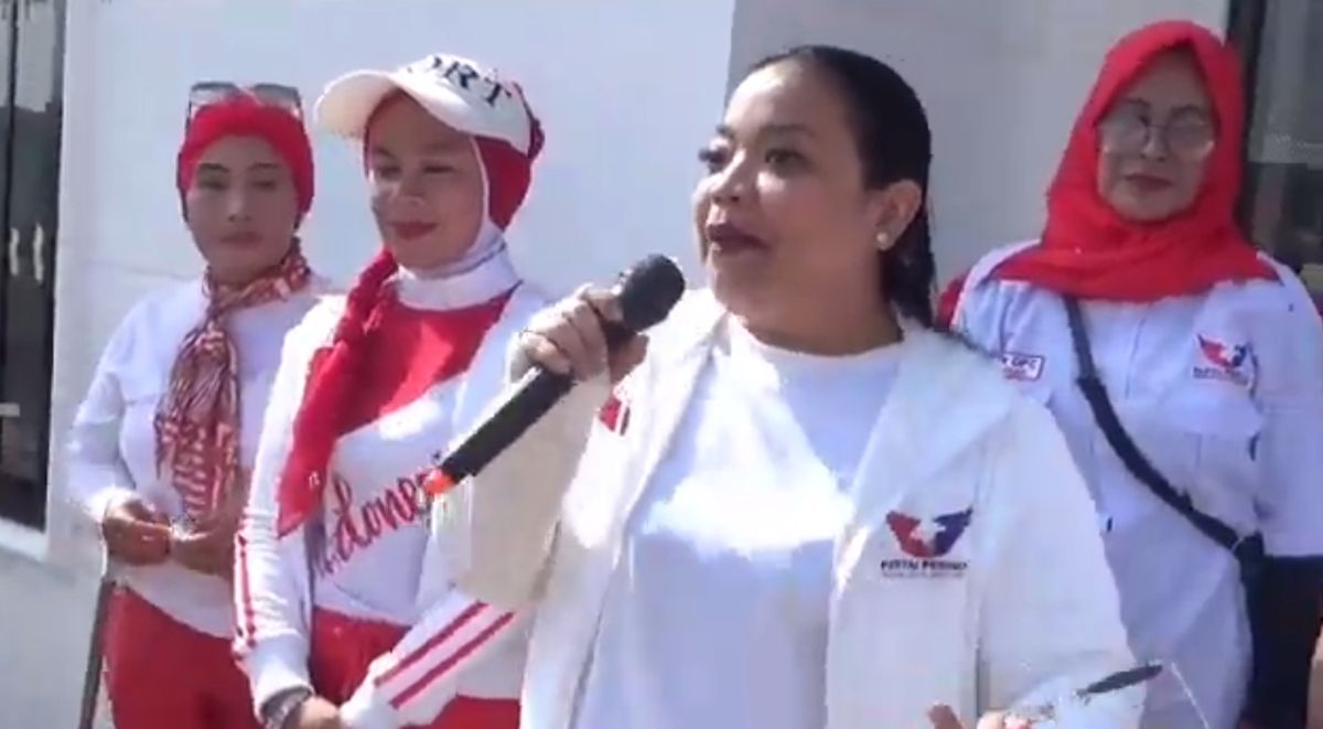 Di Sela Senam Sehat, Kartini Perindo Berikan Doorprize untuk Ibu-Ibu di Sumedang