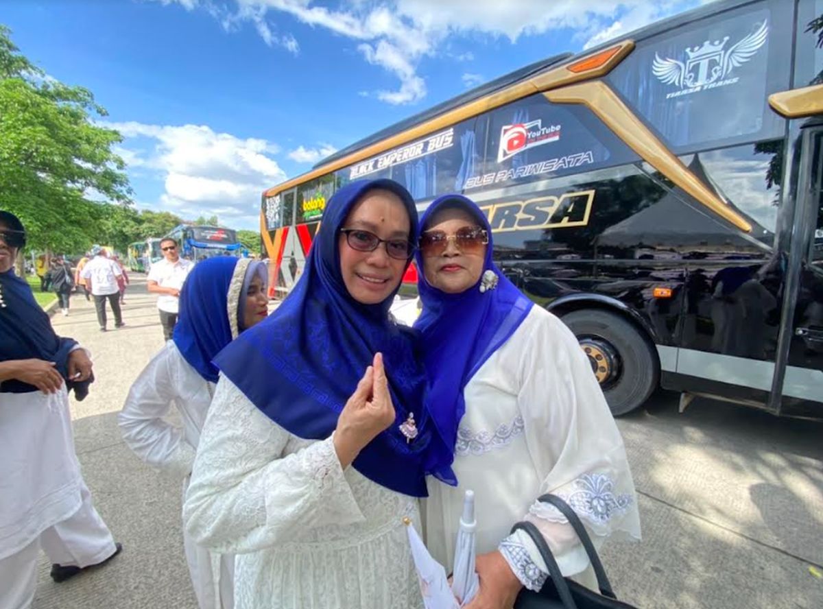Emak-emak Kagum Bertemu Hary Tanoe: Beliau Sosok yang Amanah