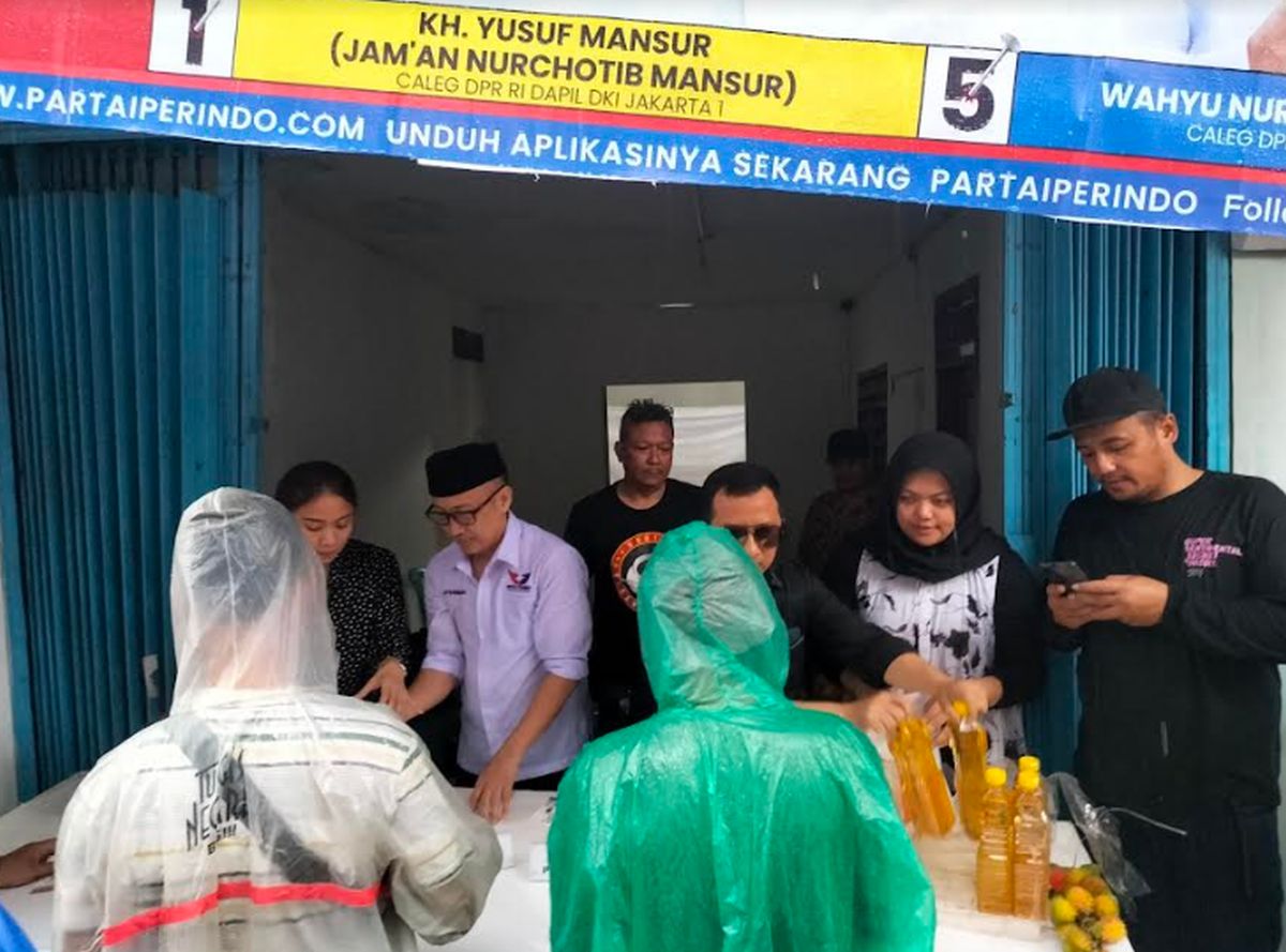 Gelar Bazar di Cilangkap, Caleg Partai Perindo Bakal Perjuangkan Sembako Murah dan Lapangan Kerja