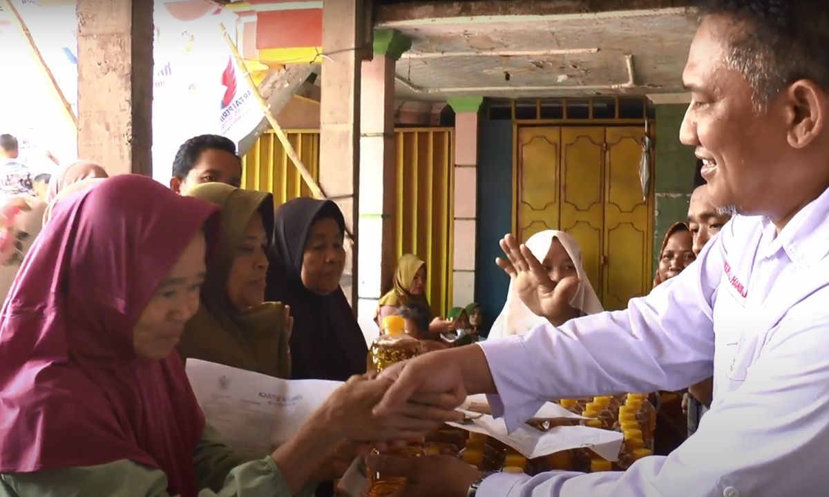 Gelar Bazar Murah, Caleg Partai Perindo Demak Siapkan 1.000 Liter Minyak Goreng