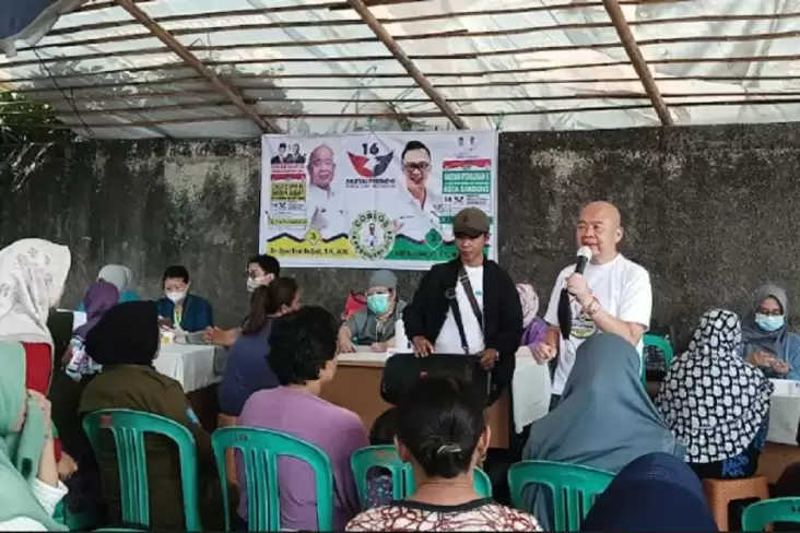 Gelar Cek Kesehatan dan Bazar Murah di Sentra Tahu Cibuntu Bandung, Djoni Toat: Bukti Partai Perindo Peduli UMKM 