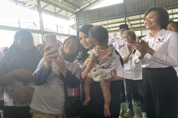 Hadiri Bazar Partai Perindo, Liliana Tanoesoedibjo Disambut Hangat Warga Pondok Pinang 