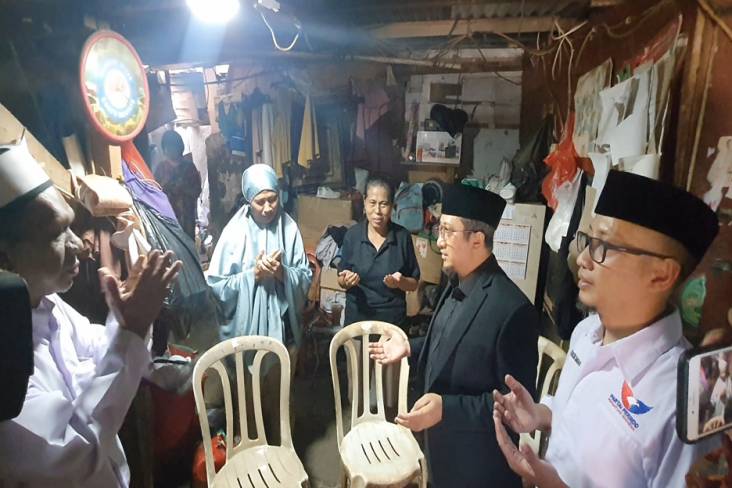 Kisah Pemilik Warung Jumat Barokah yang Didatangi Ustadz Yusuf Mansur