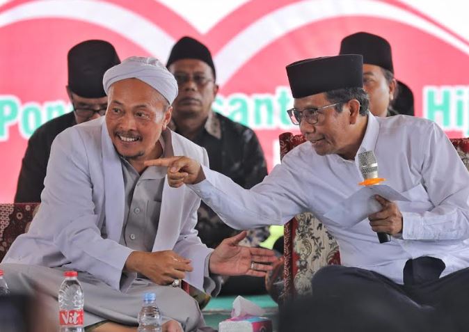 Mahfud MD Ajak Kiai hingga Masyayikh se-Jabar Jaga Nilai Persatuan untuk NKRI