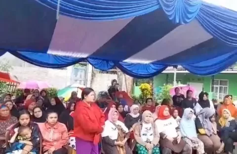 Meski Diguyur Hujan, Masyarakat Paseh Antusias Hadiri Kegiatan Caleg Partai Perindo Abdul Khaliq 
