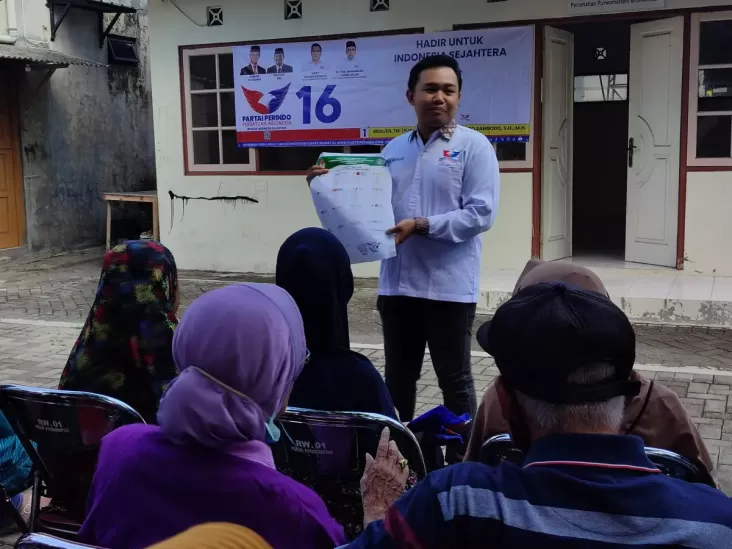 Caleg Partai Perindo Gelar Bazar Murah Migor, Sekaligus Sosialisasikan Surat Suara Pemilu 2024 