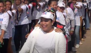 Momen Keseruan Senam Sehat Warga Subang Bareng Caleg Partai Perindo Ratih Purnamasari