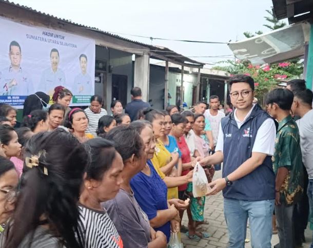 Caleg Partai Perindo Tengku Ryan Novandi Gelar Pasar Murah Minyak Goreng di Medan Timur dan Medan Deli