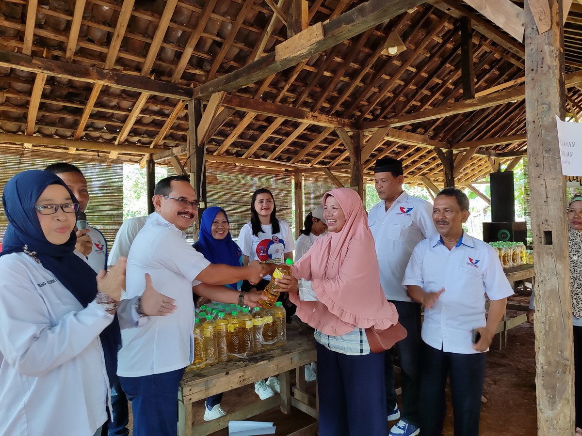 Partai Perindo Gelar Bazar Migor Murah dan Sosialisasi KTA Berasuransi di Pelosok Gunungkidul