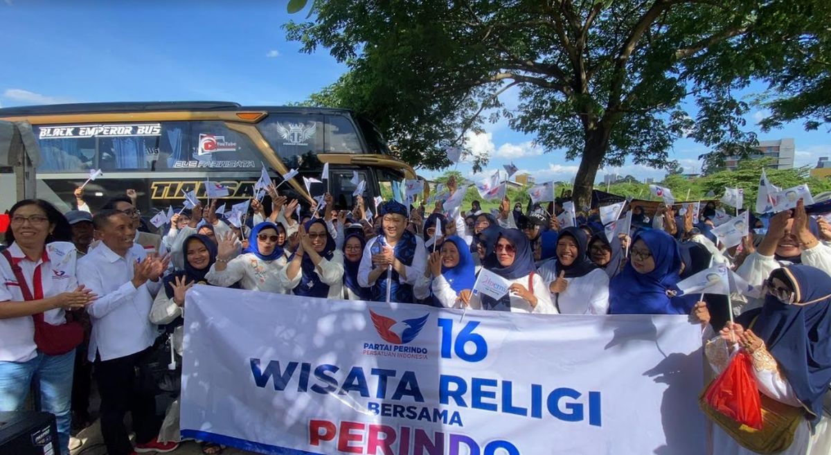 Peduli Pelaku UMKM, HT dan Caleg Partai Perindo Banjir Pujian dari Emak-emak
