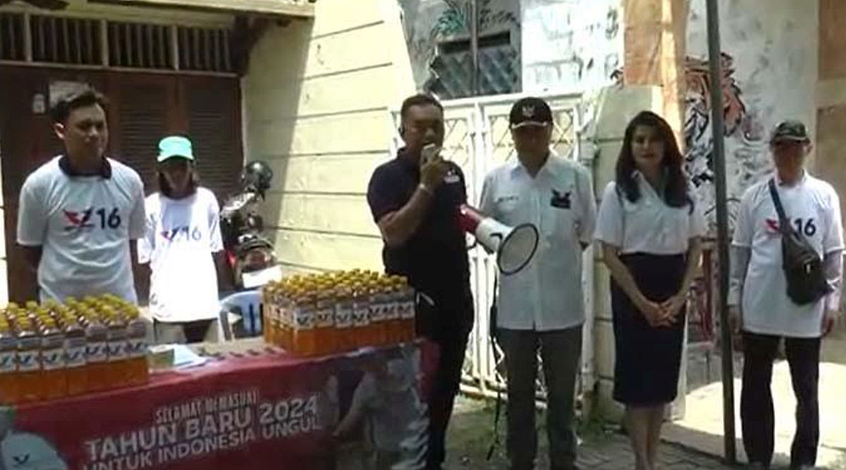 Peduli Wong Cilik, Caleg Partai Perindo Natalia Celilia Gelar Bazar Migor Murah di Surabaya