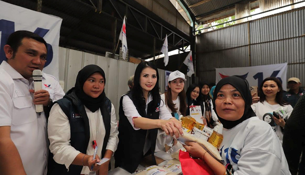 Partai Perindo Sediakan 1.000 Paket Tebus Murah Sembako Beras dan Minyak Goreng di Jaksel