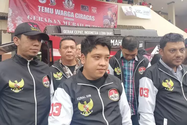Relawan Rakyat Ganjar-Mahfud Sosialisasikan Program Unggulan 17 Juta Lapangan Kerja di Ciracas 