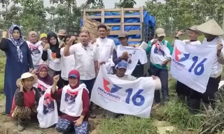 Relawan Siber dan Partai Perindo Sosialisasi Program Ganjar-Mahfud ke Petani dan Pedagang Lereng Kelud 
