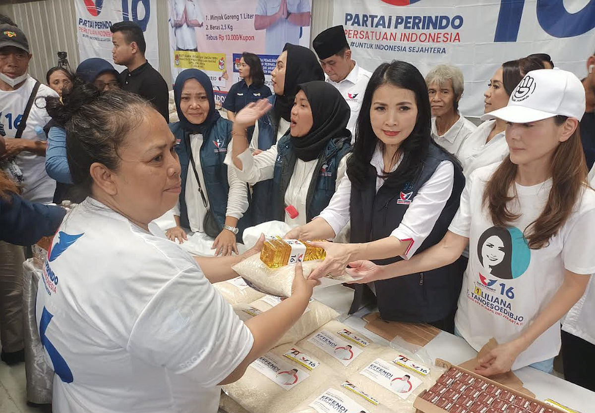 Ribuan Warga Antusias Ikuti Cek Kesehatan Gratis dan Tebus Sembako Murah Perindo di Jaksel
