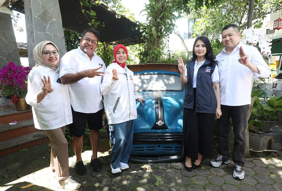 Siti Atikoh, Liliana dan Hary Tanoe Makan Siang Bareng Si Doel