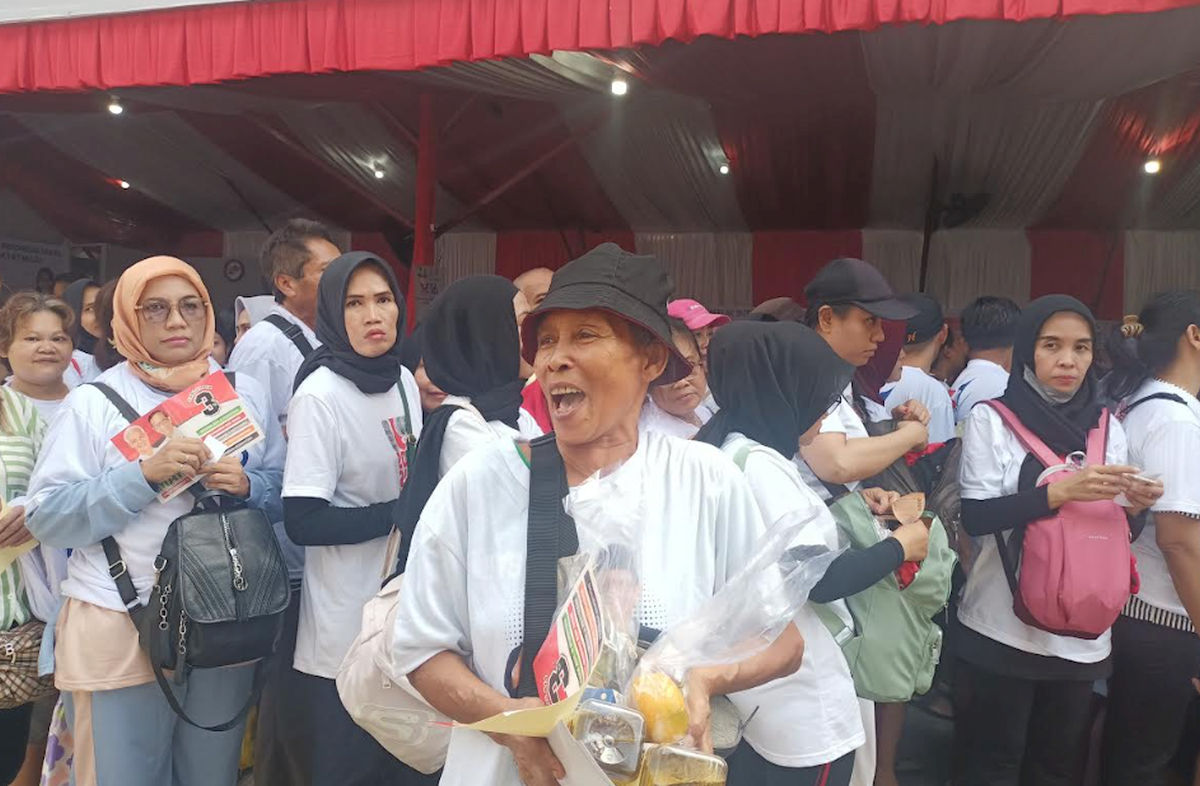 Tebus Murah Minyak Goreng Murah Partai Perindo, Warga Harapkan Indonesia Maju Bebas Pungli