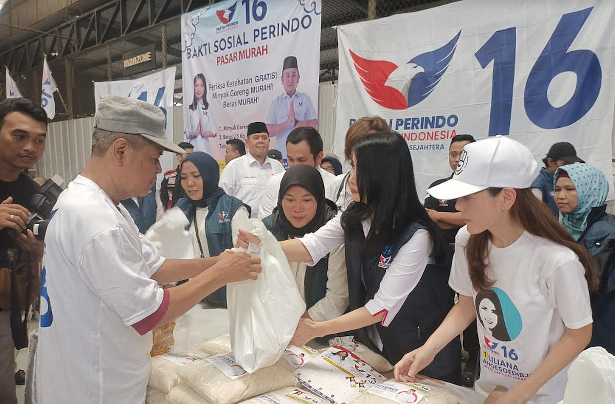 Tebus Murah Sembako Partai Perindo, Warga Setiabudi: Semoga Sembako Turun Harganya