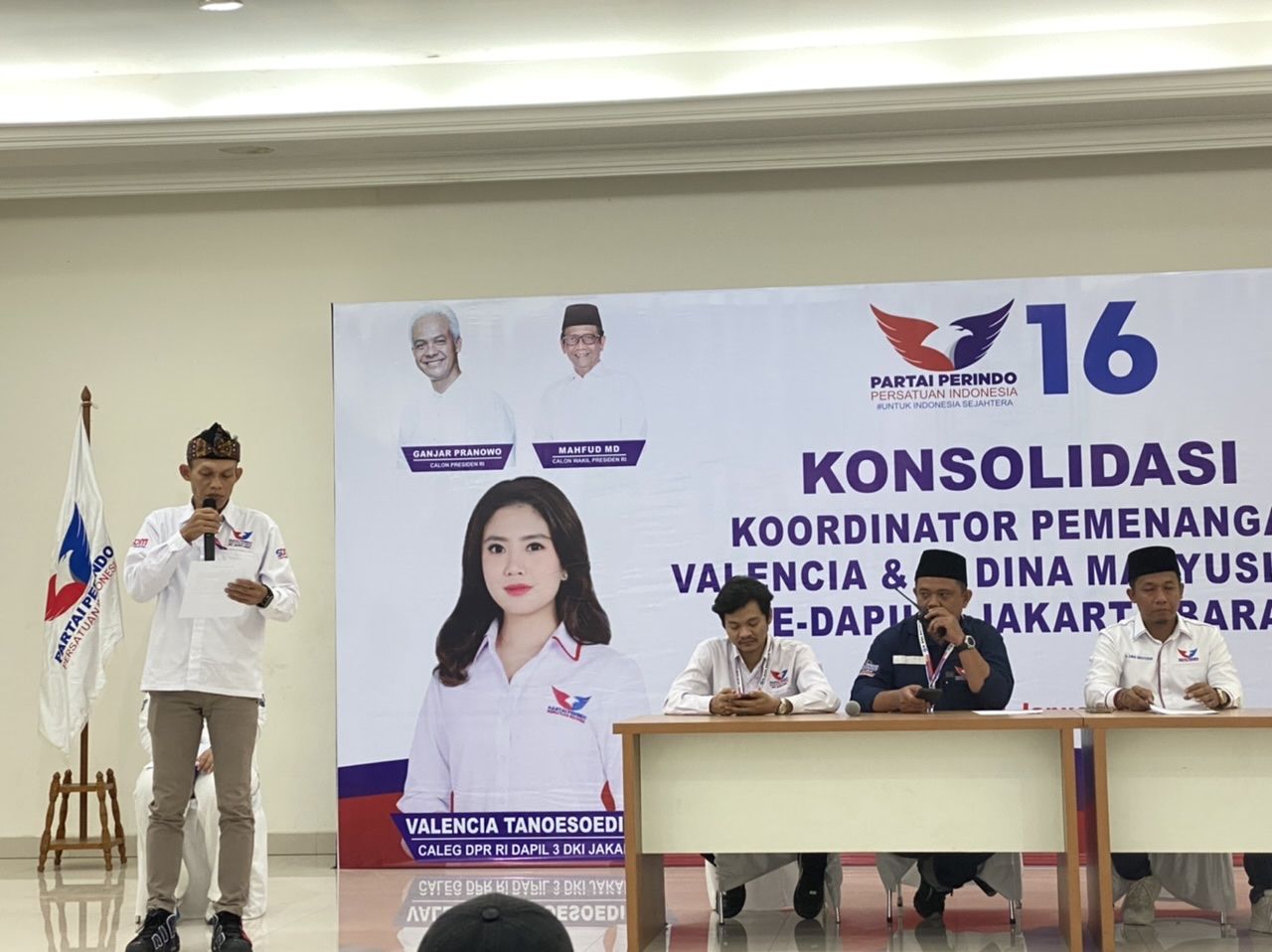 Tim Pemenangan Valencia Tanoesoedibjo dan Dina Masyusin Konsolidasi Program Serta Pemantapan Koordinator Suara