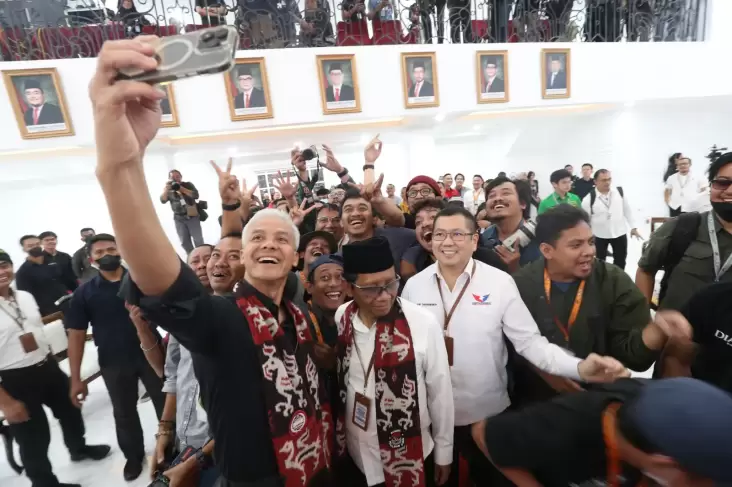 Ucapkan Selamat Tahun Baru 2024, HT Ajak Bergandengan Tangan Wujudkan Kesejahteraan 