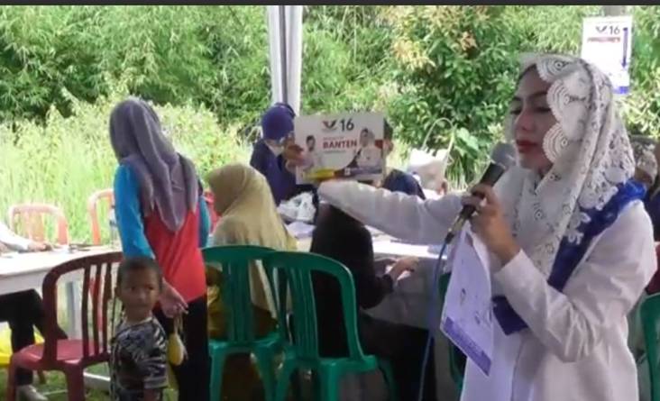 Warga Serbu Bazar dan Pemeriksaan Kesehatan Gratis Partai Perindo di Tangerang 