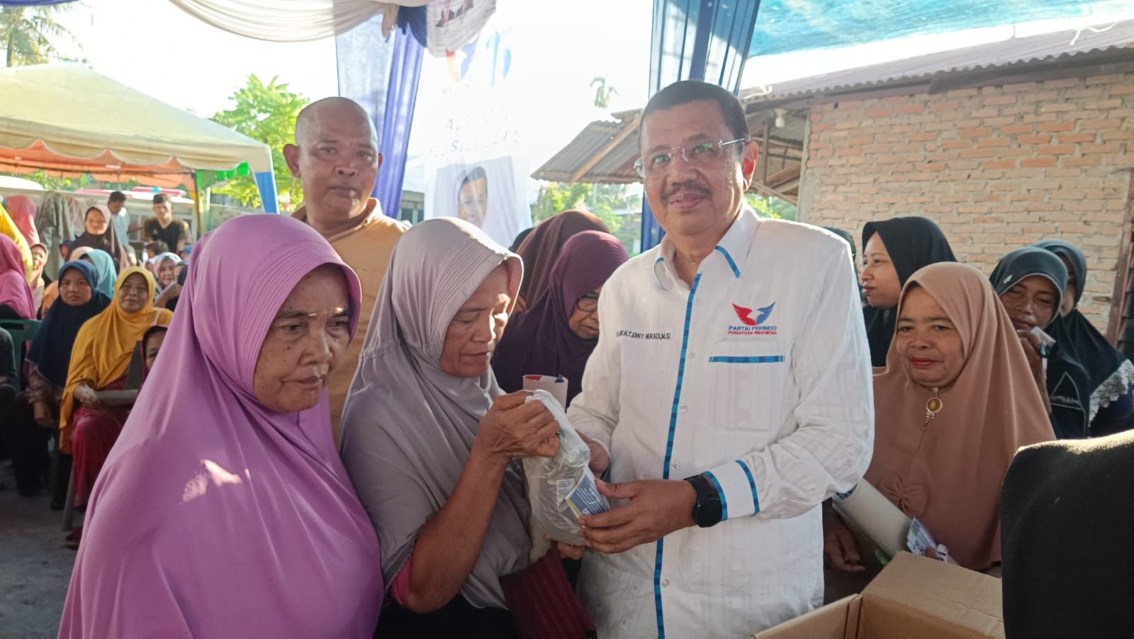 Ada Bazar Migor Murah, Warga Deliserdang: Partai Perindo Paling Bisa Buat Ibu-Ibu Senang