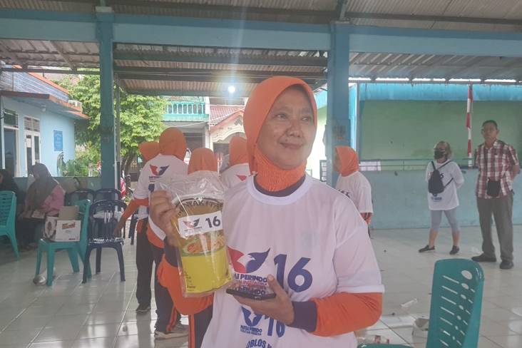 Caleg Partai Perindo Alex Maramis Gelar Tebus Murah Minyak Goreng, Warga: Membantu Menghemat 