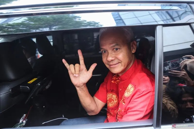 Ganjar Ingatkan Relawan Hormati Proses Pemilu yang Sedang Berjalan