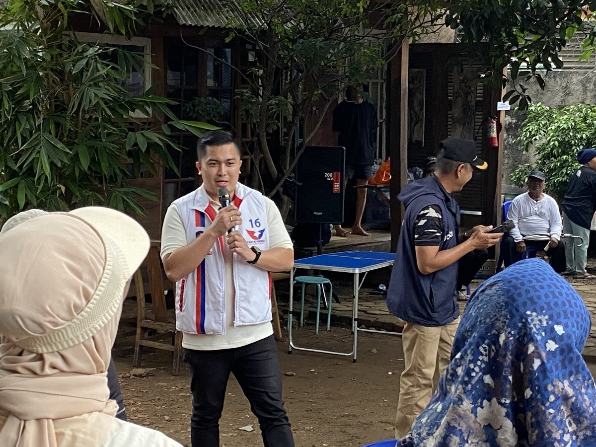 Caleg Partai Perindo Diska Resha Putra Gelar Senam Bersama Emak-Emak di Ciganjur