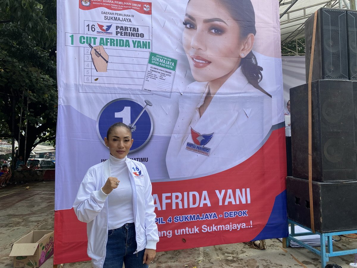 Caleg Partai Perindo Cut Afrida Gelar Sunat Massal Gratis dan Lomba Senam di Depok