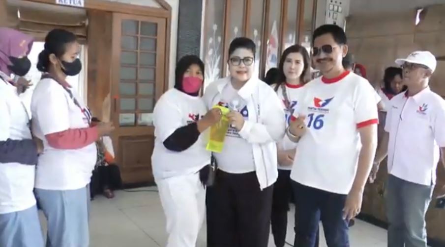 Caleg Partai Perindo Gelar Bazar Migor Murah dan Senam Bersama di Klaten