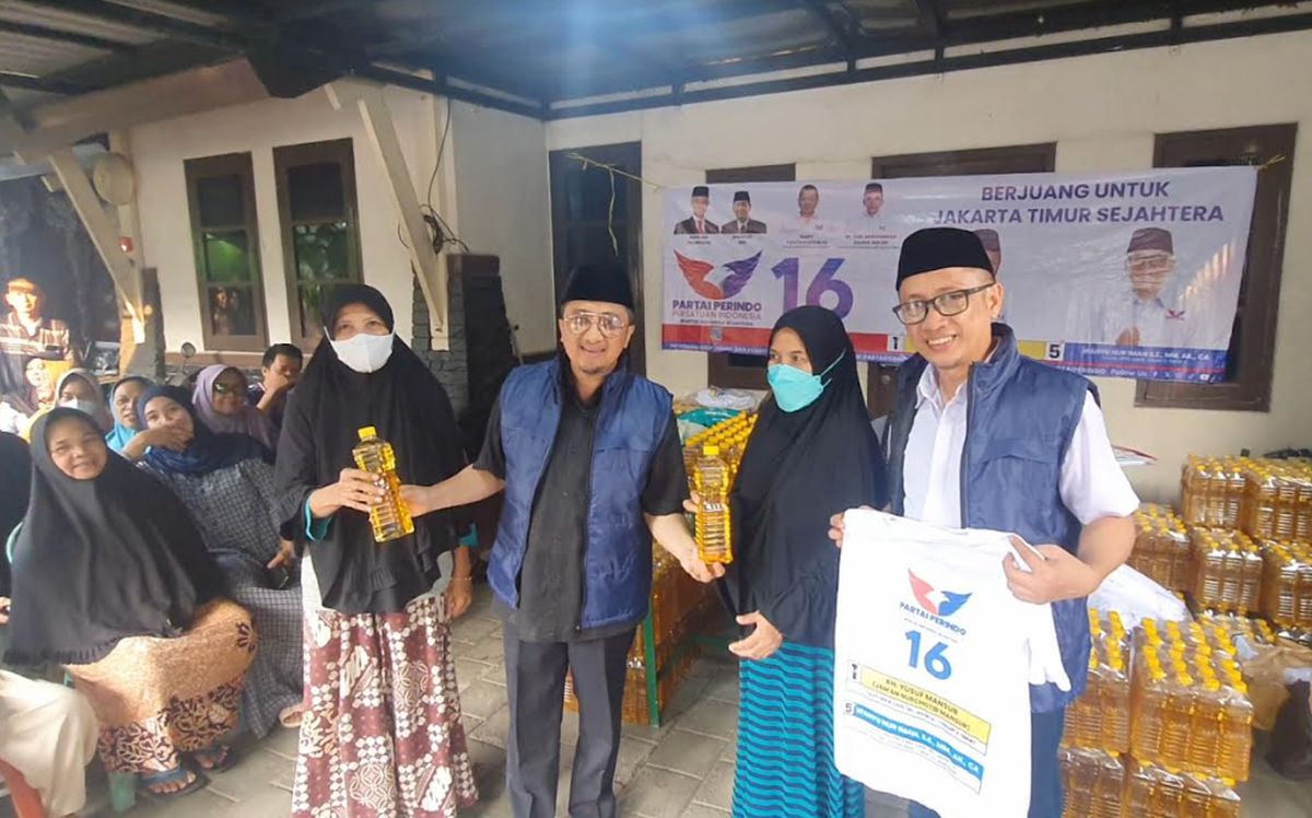 Caleg Partai Perindo Ustaz Yusuf Mansur Sambangi Warga Cipayung Bagikan Amalan Naik Haji