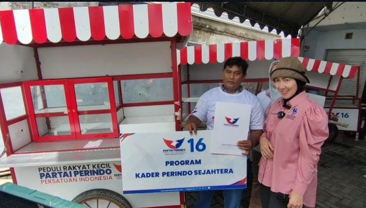 Dapat Gerobak UMKM dari Venna Melinda, Warga: Terima Kasih Partai Perindo