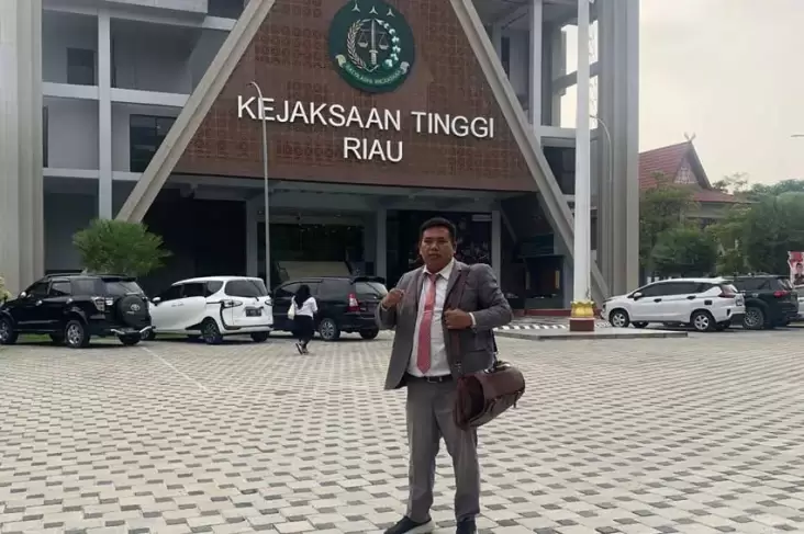 Didampangi RPA Perindo, Pengacara Pertanyakan Sanksi Jaksa yang Selingkuh ke Kejati Riau 