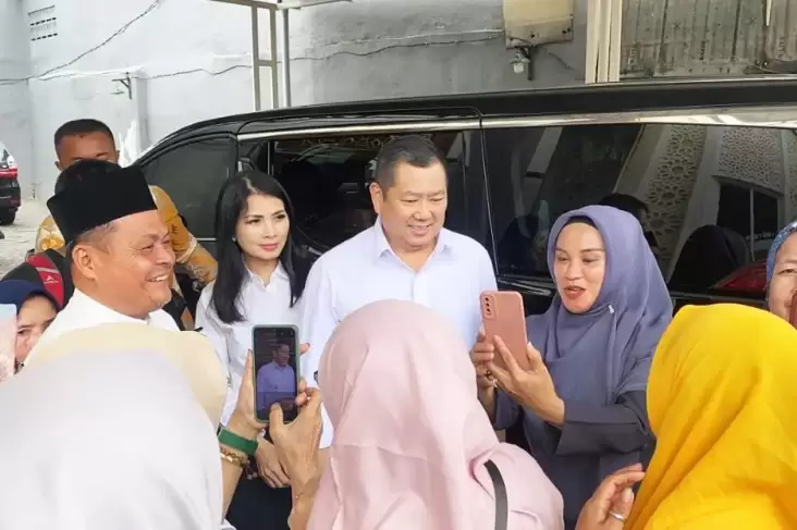 Disambut Antusias saat Blusukan di Cipadu Tangerang, Hary Tanoesoedibjo: Sudah Nyoblos Belum? 